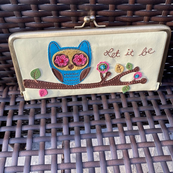 Handbags - Natural Life wallet
